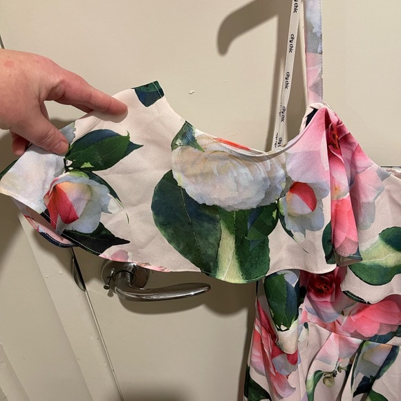 City Chic pink floral dress - Picture 2 of 7